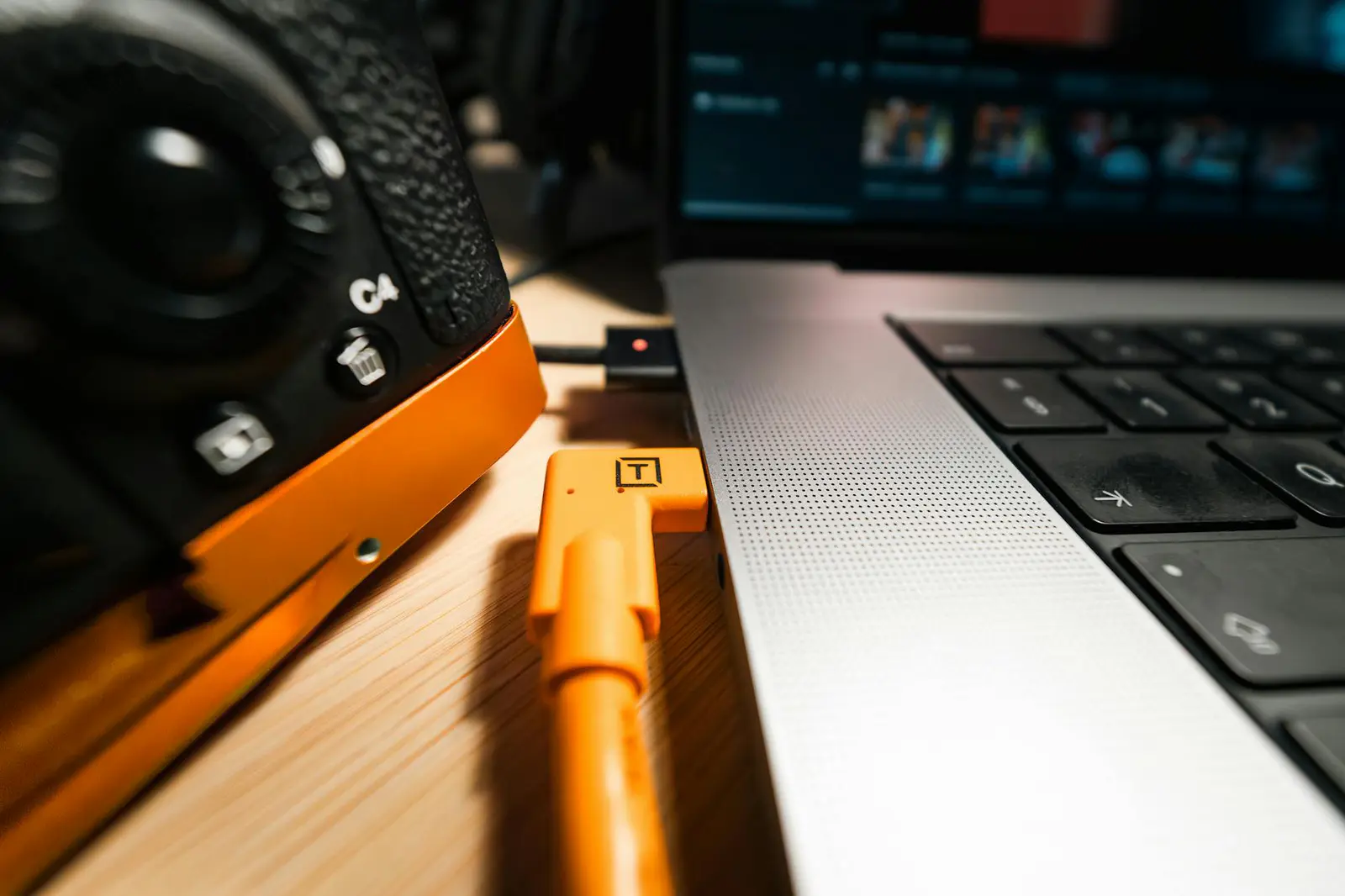 Digital tethering workstation