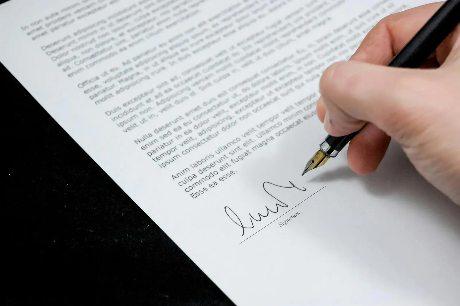 Signature secondary portrait
